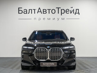 2026 BMW 7 серии 740d xDrive VII (G70), чёрный, 16490000 рублей, вид 5