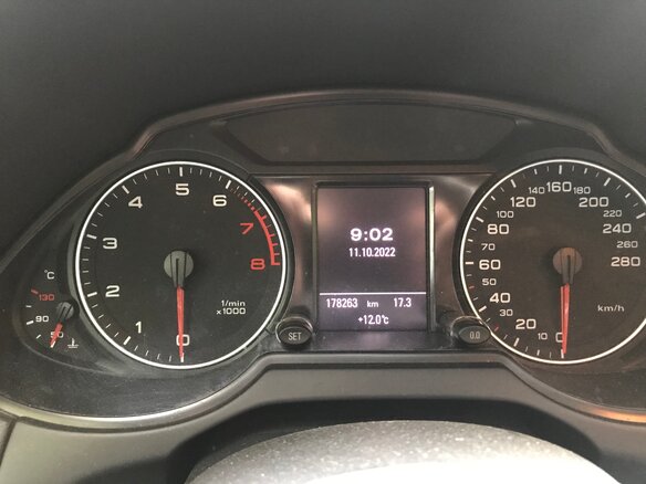 2011 Audi Q5 8tiptronic I (8R), белый, 2000000 рублей - вид 12