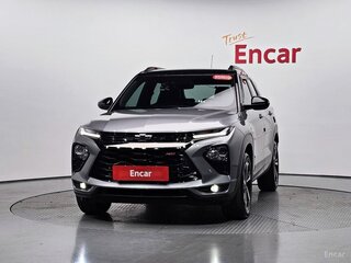2023 Chevrolet TrailBlazer III, серый, 1490000 рублей, вид 3
