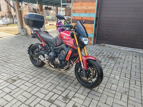 2016 Yamaha MT-09 (FZ-09), красный, 600000 рублей, вид 1