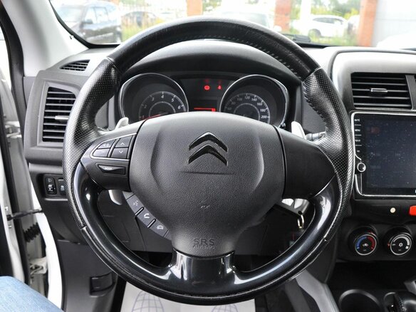 2014 Citroen C4 Aircross, белый, 1225000 рублей - вид 11