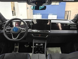 2026 Volkswagen Tiguan L Pro III (China Market), белый, 4940000 рублей, вид 4
