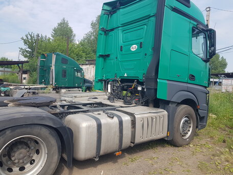 2015 Mercedes-Benz Actros, зелёный, 4960000 рублей, вид 1
