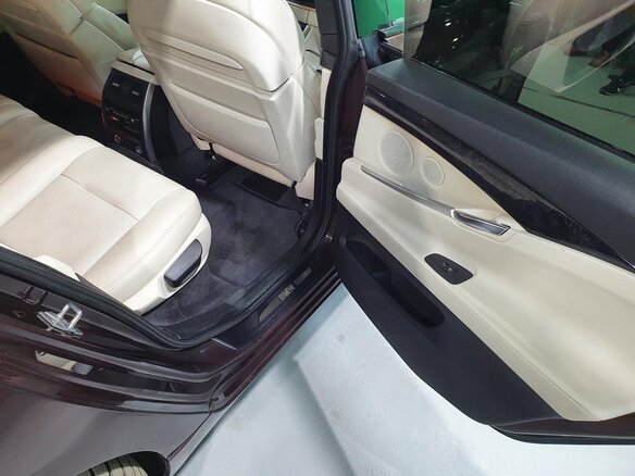 2011 BMW 5 серии 535d xDrive VI (F10/F11/F07), красный - вид 6