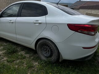 2016 Kia Rio III Рестайлинг, белый, 665000 рублей, вид 4