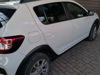2018 Renault Sandero Stepway II Рестайлинг, белый, 1400000 рублей, вид 2