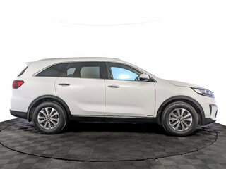 2019 Kia Sorento III Prime Рестайлинг, белый, 3400000 рублей, вид 4