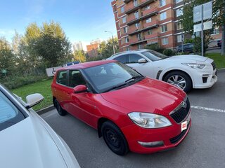 2013 Skoda Fabia II Рестайлинг, красный, 720000 рублей, вид 2