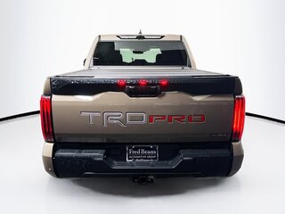 2025 Toyota Tundra CrewMax III, бежевый, 11104249 рублей, вид 4