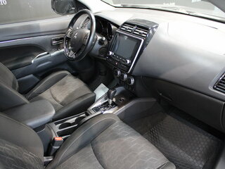 2021 Mitsubishi Outlander Sport I Рестайлинг 3, серый, 2180000 рублей, вид 3