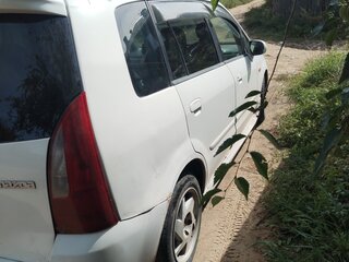 2001 Mazda Premacy I (CP), белый, 350000 рублей, вид 2