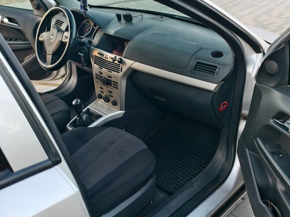 2008 Opel Astra H Рестайлинг, серебристый, 570000 рублей - вид 9
