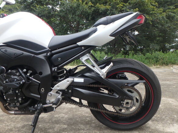 2008 Yamaha FZ1, белый, 650000 рублей - вид 12