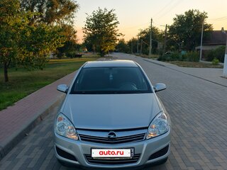 2008 Opel Astra H Рестайлинг, серебристый, 570000 рублей, вид 1