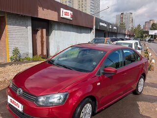 2013 Volkswagen Polo V, красный, 699000 рублей, вид 2