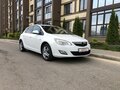 2011 Opel Astra J, белый, 725000 рублей - вид 1