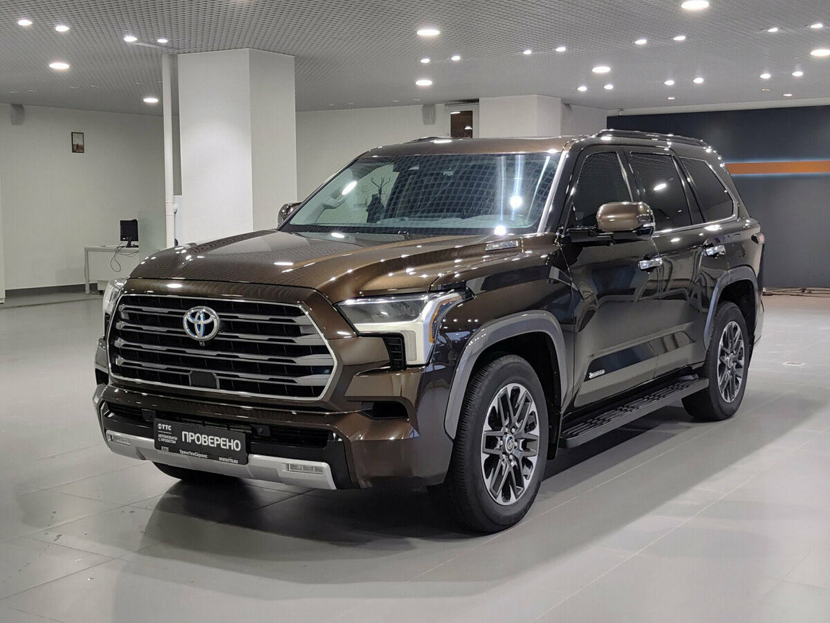Открыть фотографии: Toyota Sequoia III