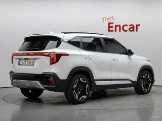 2022 Kia Seltos I Рестайлинг, белый, 1730000 рублей, вид 2