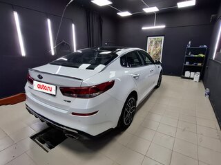 2018 Kia Optima IV Рестайлинг, белый, 2650000 рублей, вид 3