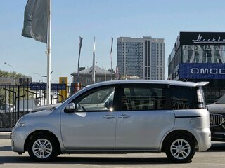 2013 Toyota Sienta I Рестайлинг 2, серый, 840000 рублей, вид 4