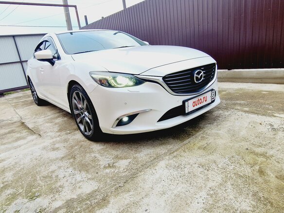 2016 Mazda 6 III (GJ) Рестайлинг, белый, 1950000 рублей - вид 4