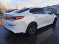 2018 Kia Optima IV Рестайлинг, белый, 1300000 рублей - вид 5