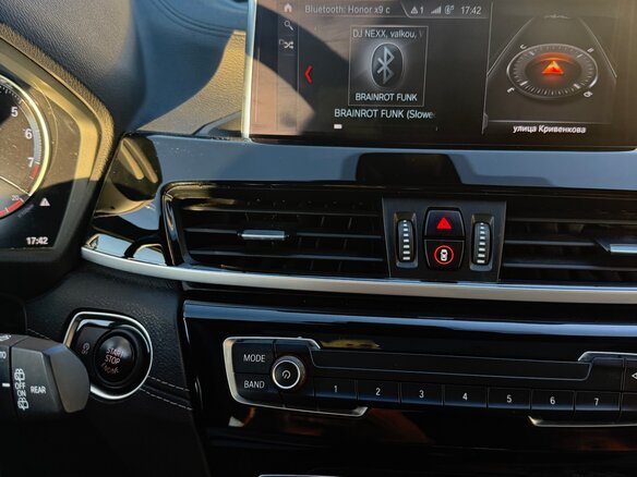 2020 BMW X2 sDrive28i I (F39), серебристый - вид 9