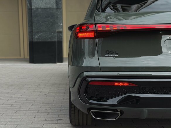 2026 Audi Q5 L III (GU), зелёный - вид 10