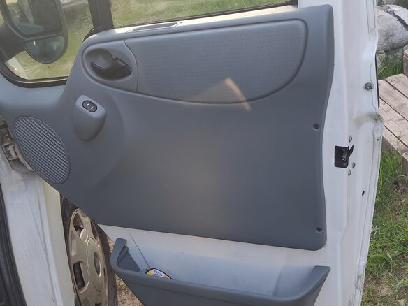2009 Ford Transit, белый, 750000 рублей - вид 2