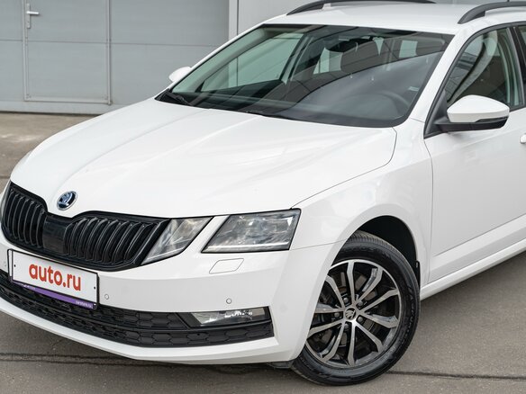 2017 Skoda Octavia III (A7) Рестайлинг, белый - вид 1