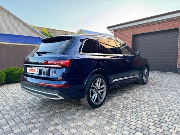 2021 Audi Q7 45 TDI II (4M) Рестайлинг, синий, 9490000 рублей - вид 10