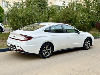 2021 Hyundai Sonata VIII (DN8), белый, 1540000 рублей, вид 3