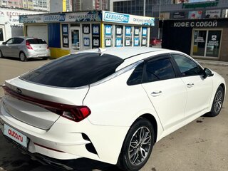2020 Kia K5 III, белый, 2400000 рублей, вид 3