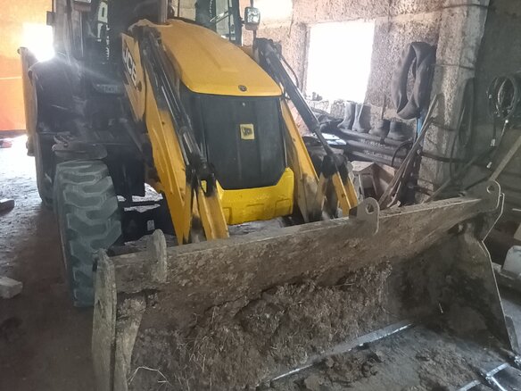 2011 JCB 3CX, жёлтый, 6600000 рублей - вид 3