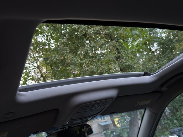 2009 Kia Carnival Grand II, серый, 900000 рублей - вид 17
