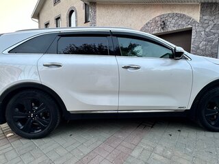 2018 Kia Sorento III Prime Рестайлинг, белый, 2370000 рублей, вид 5