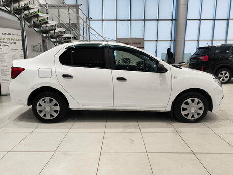 2018 Renault Logan II Рестайлинг, белый, 580000 рублей, вид 4