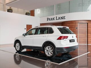 2018 Volkswagen Tiguan II, белый, 2590000 рублей, вид 2