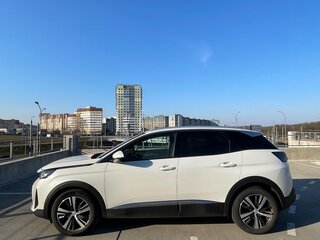 2020 Peugeot 3008 II Рестайлинг, белый, 1800000 рублей, вид 5