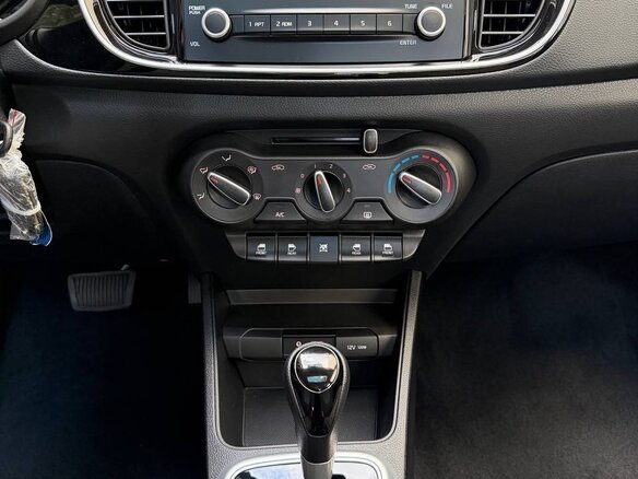 2023 Kia Pegas, белый, 1639000 рублей - вид 13