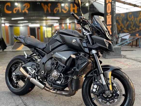 2021 Yamaha MT-10, чёрный, 1622929 рублей