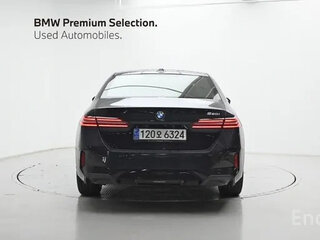 2023 BMW 5 серии 520i VIII (G60/G61/G68), чёрный, 4880000 рублей, вид 4