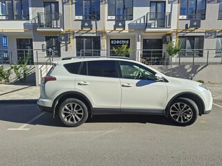 2015 Toyota RAV4 IV (XA40) Рестайлинг, золотистый, 2650000 рублей, вид 4