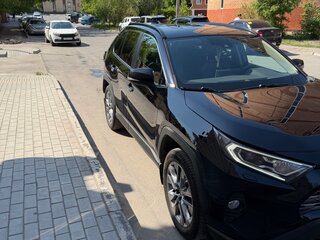 2022 Toyota RAV4 V (XA50), чёрный, 4100000 рублей, вид 2