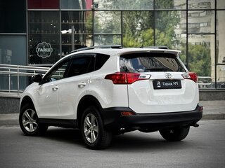 2015 Toyota RAV4 IV (XA40), белый, 1375000 рублей, вид 4