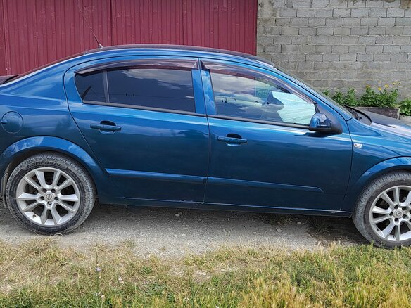 2008 Opel Astra H Рестайлинг, синий, 700000 рублей - вид 2