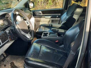 2010 Chrysler Voyager Grand V, чёрный, 1450000 рублей, вид 4