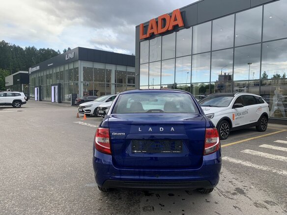 2026 Lada (ВАЗ) Granta I Рестайлинг, синий, 1287200 рублей - вид 7