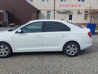 2017 Skoda Rapid I Рестайлинг, белый, 1050000 рублей, вид 4