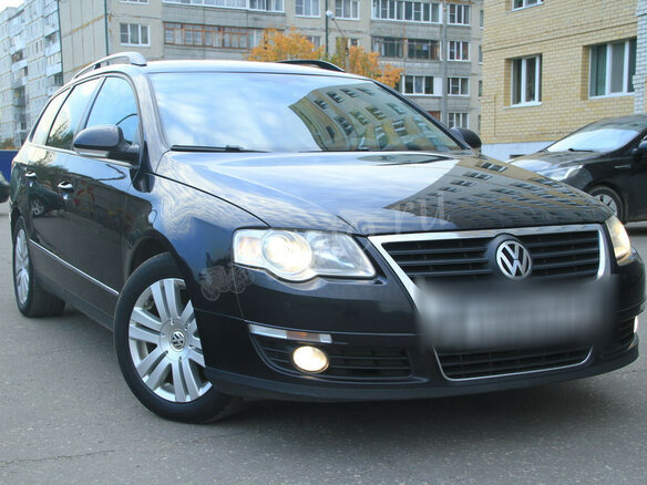 2010 Volkswagen Passat, чёрный - вид 1